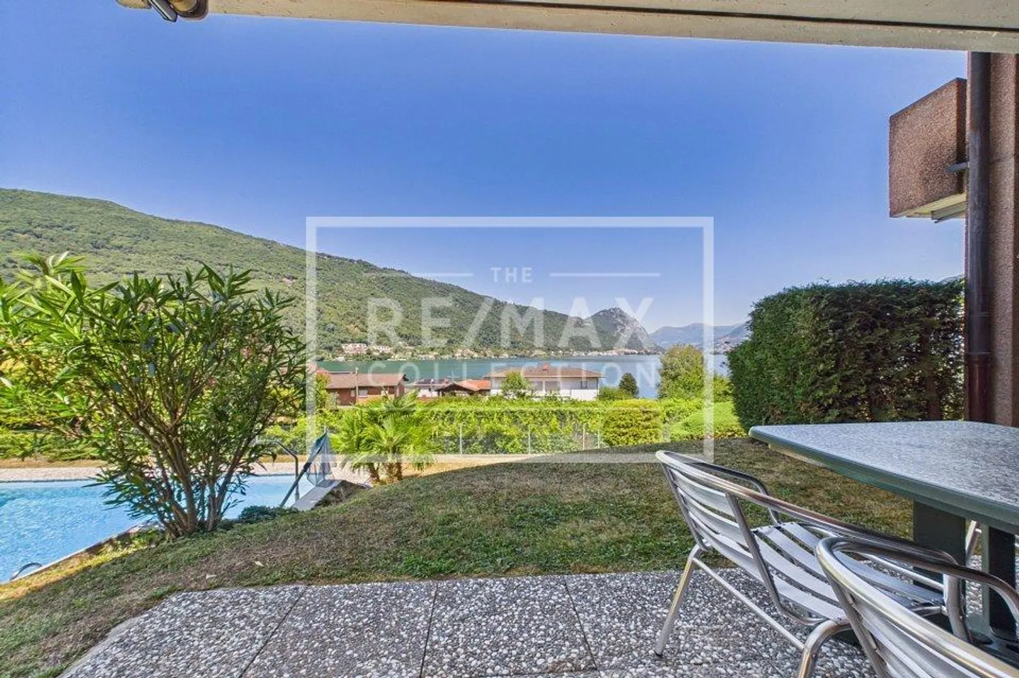 Wonderful holiday corner with lake view and pool - Photo 7 of 13