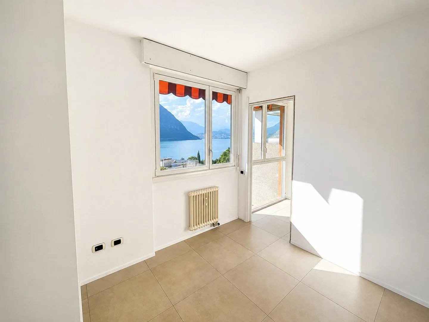 BEAUTIFUL 2.5 ROOMS APARTMENT FOR RENT WITH LAKE VIEW - Photo 4 of 9
