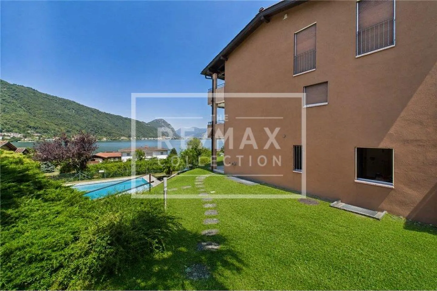 Wonderful holiday corner with lake view and pool - Photo 10 of 13