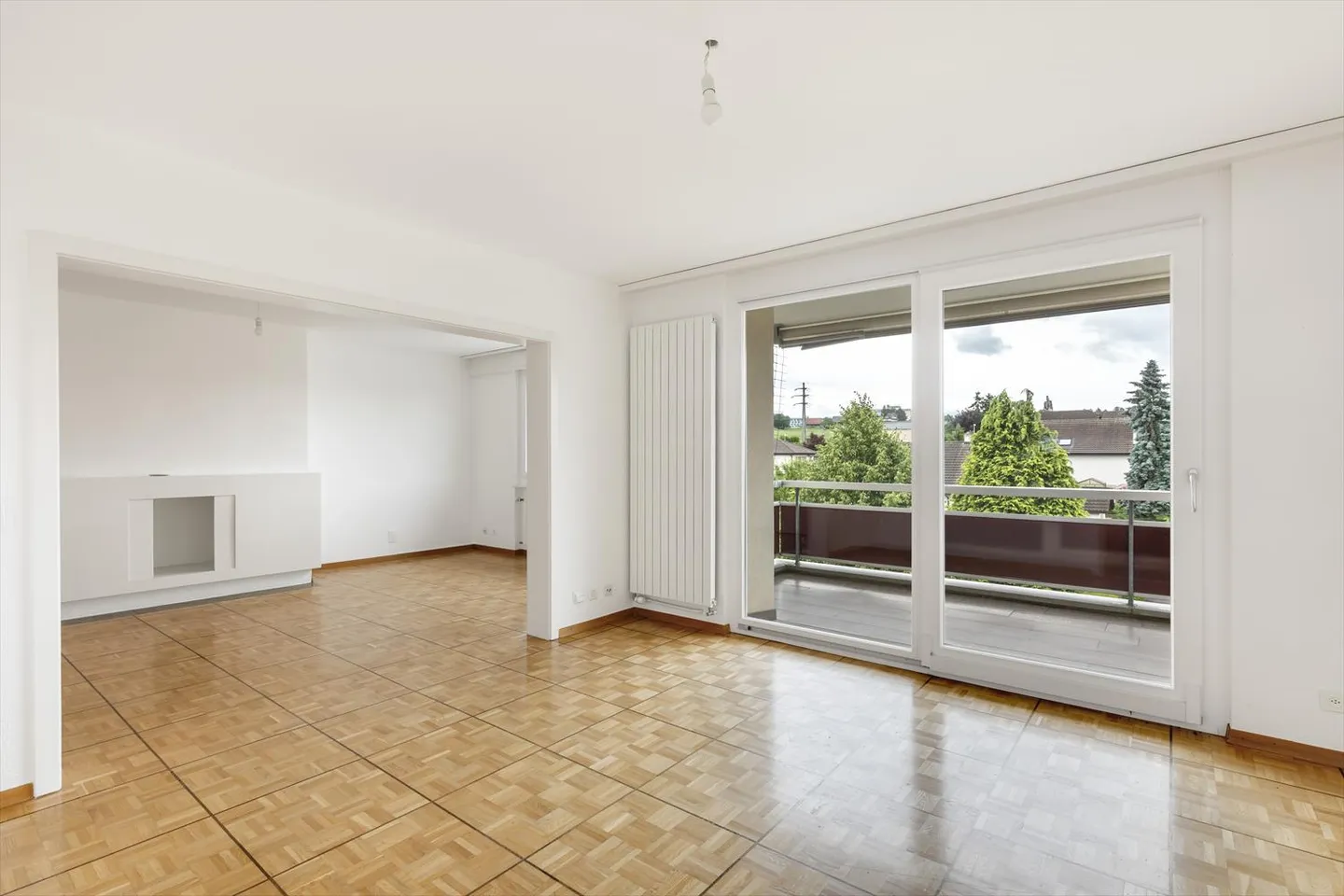 Elegant duplex apartment, 6 rooms, in a peaceful setting - Photo 2 of 11