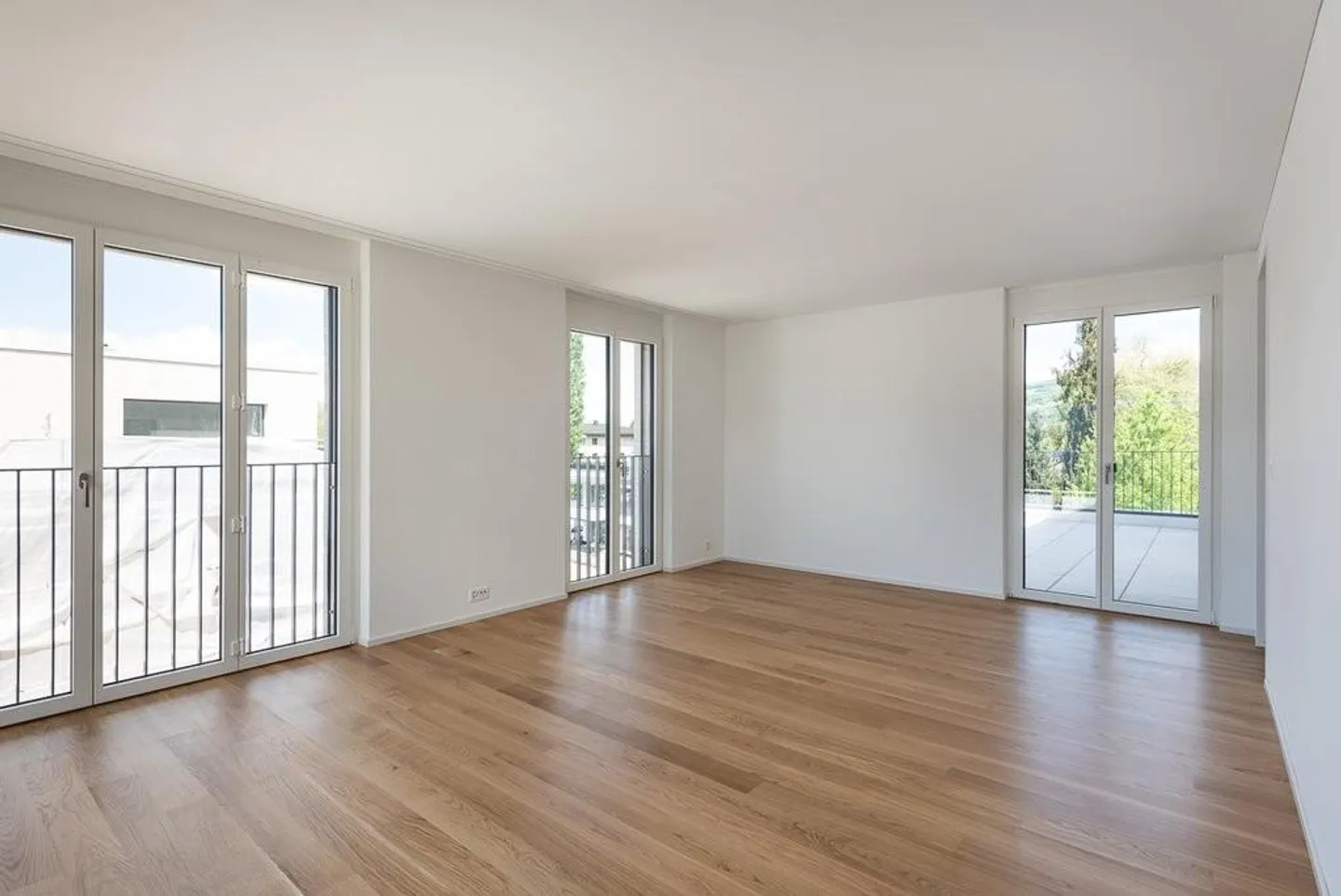 Dream home directly on the Reuss with three terraces - Photo 3 of 11