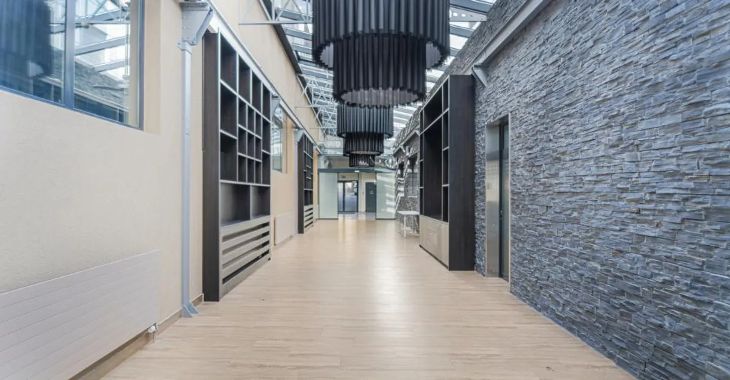 Ufficio-laboratorio 120 m2 - Vicino all'autostrada e ai trasporti - Foto 3 di 7