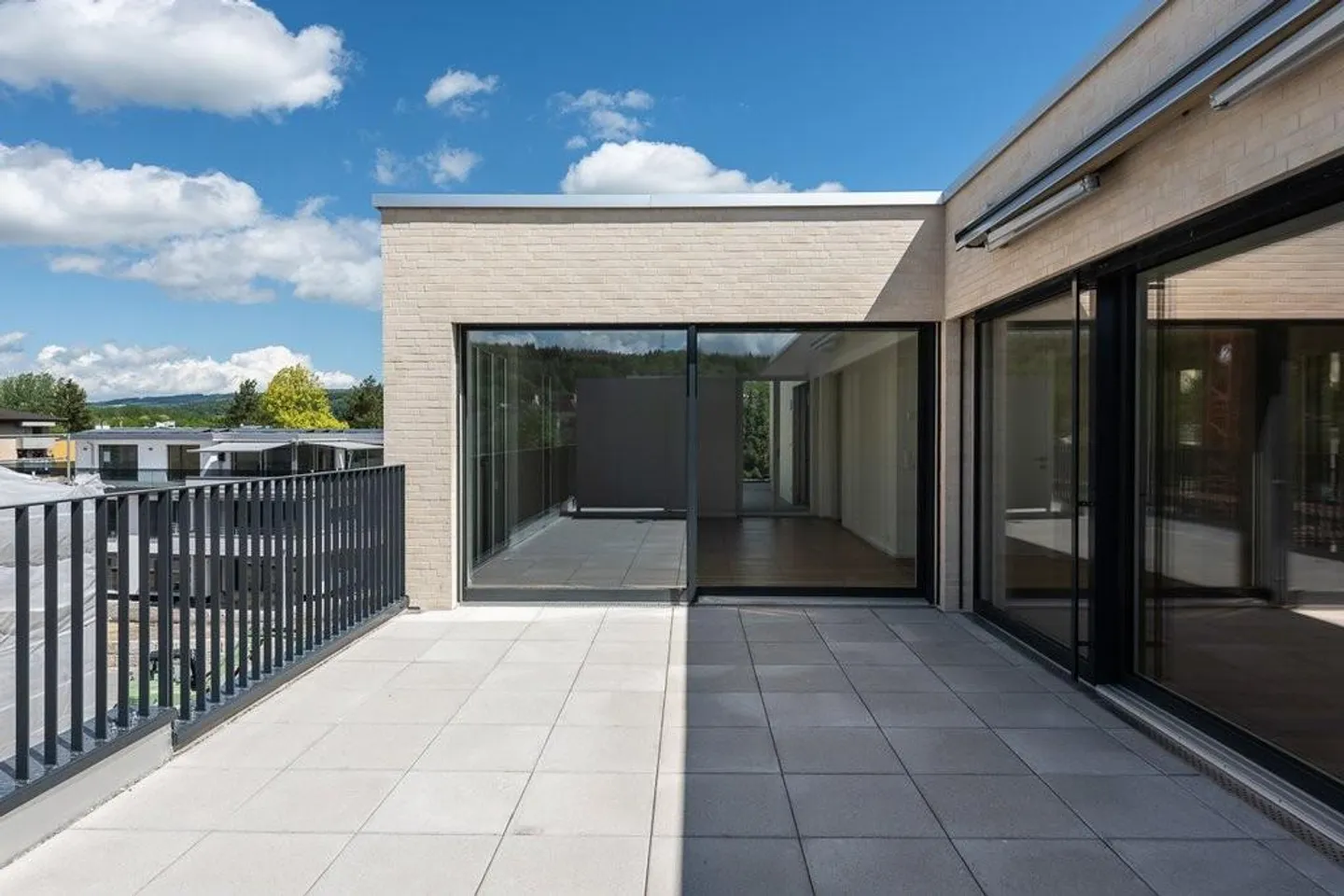 Dream home directly on the Reuss with three terraces - Photo 10 of 11
