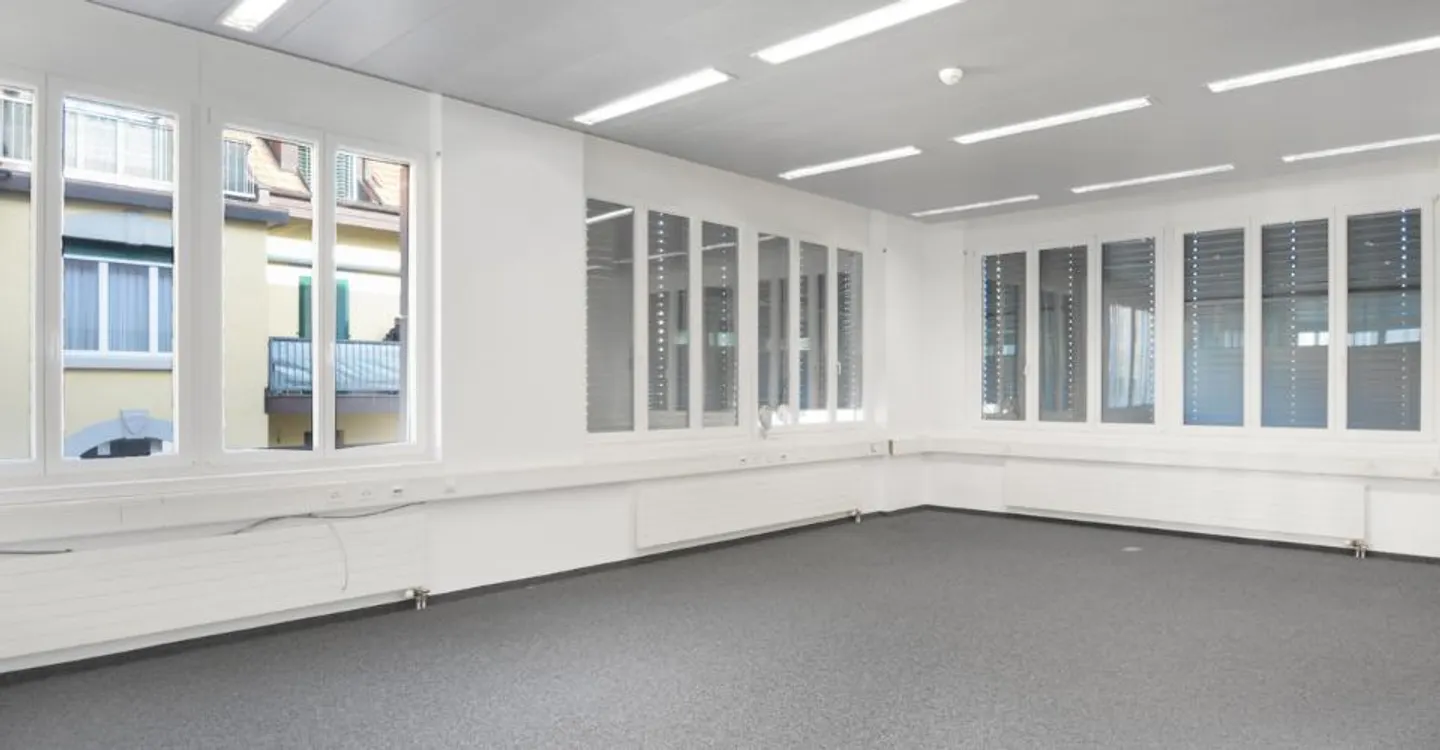 Ufficio-laboratorio 120 m2 - Vicino all'autostrada e ai trasporti - Foto 5 di 7
