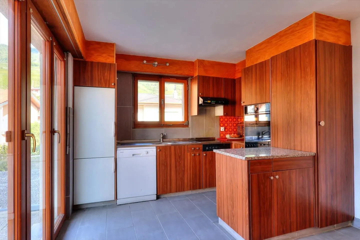 Leytron | Villa individuelle 5.5 pièces - Séduisants volumes et potentiel except - Photo 4 sur 9