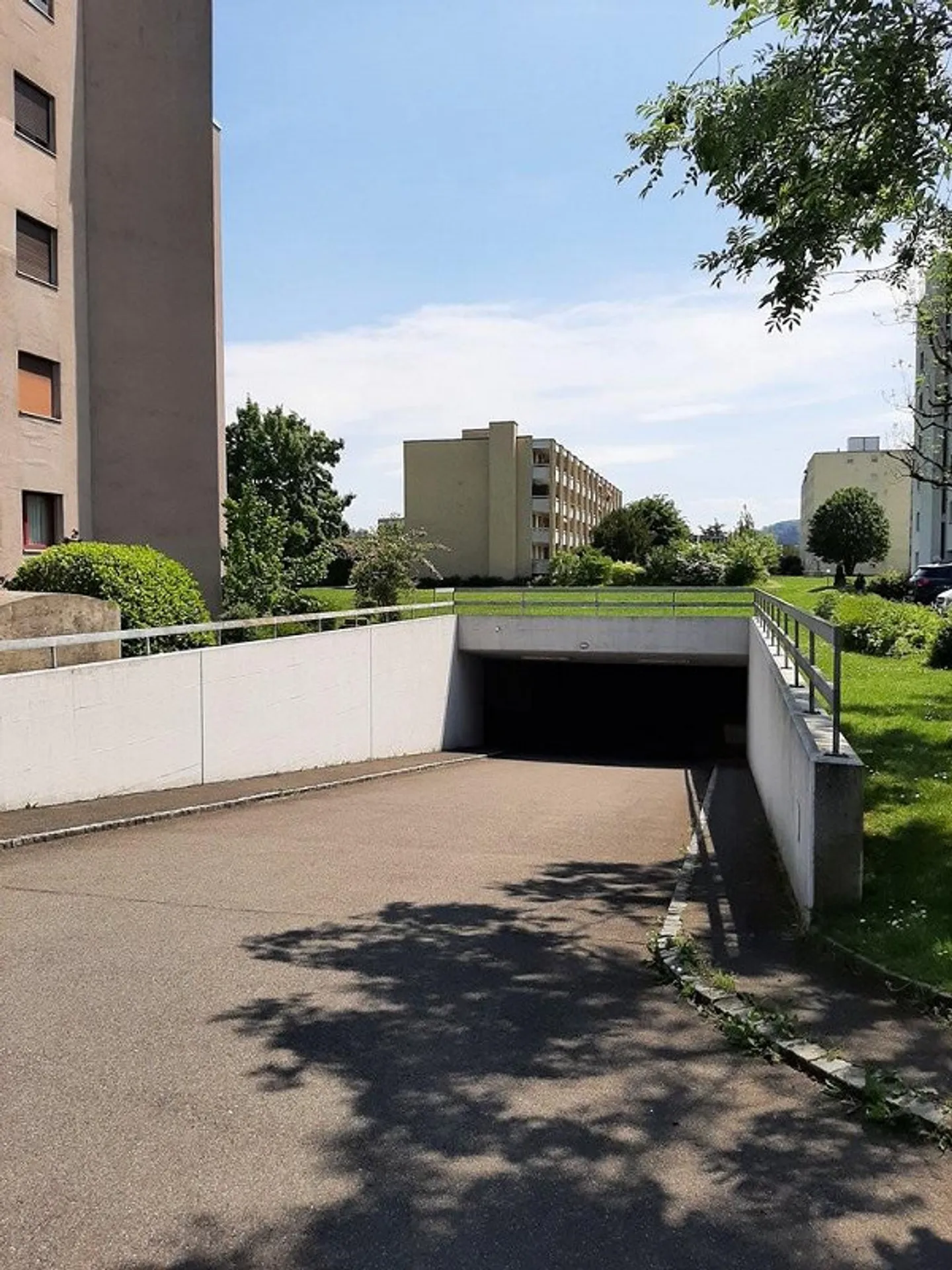 Garagenbox zur Miete in Suhr - Foto 1 von 1