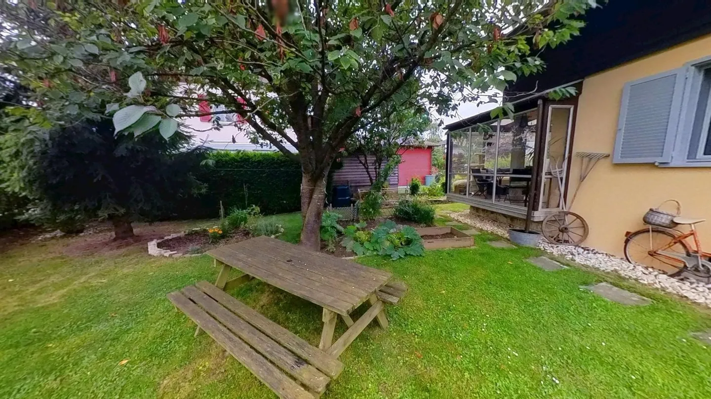 AgentSelly - Casa Incantevole con Giardino Ben Curato - Foto 10 di 12