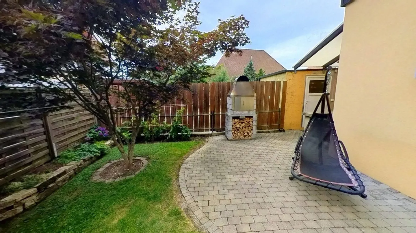 AgentSelly - Casa Incantevole con Giardino Ben Curato - Foto 11 di 12