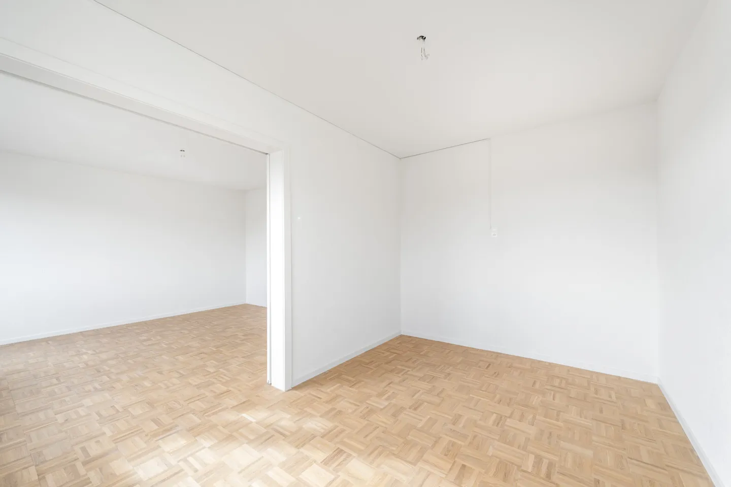 Freshly renovated - Central - Modern - Your new home? - Photo 6 of 13