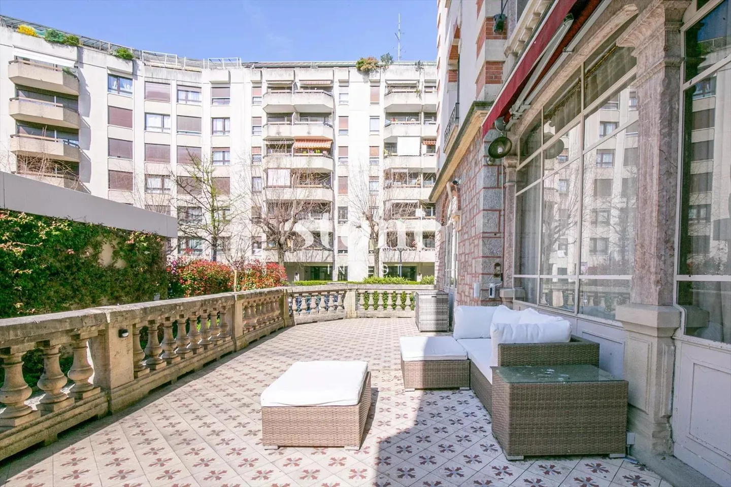 Magnificent Apartment with Character - Photo 3 of 11