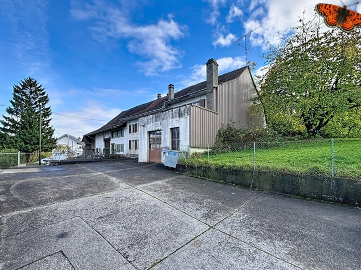 Bâtiment mixte authentique avec forge à rénover à Grandcour - Photo 16 sur 19