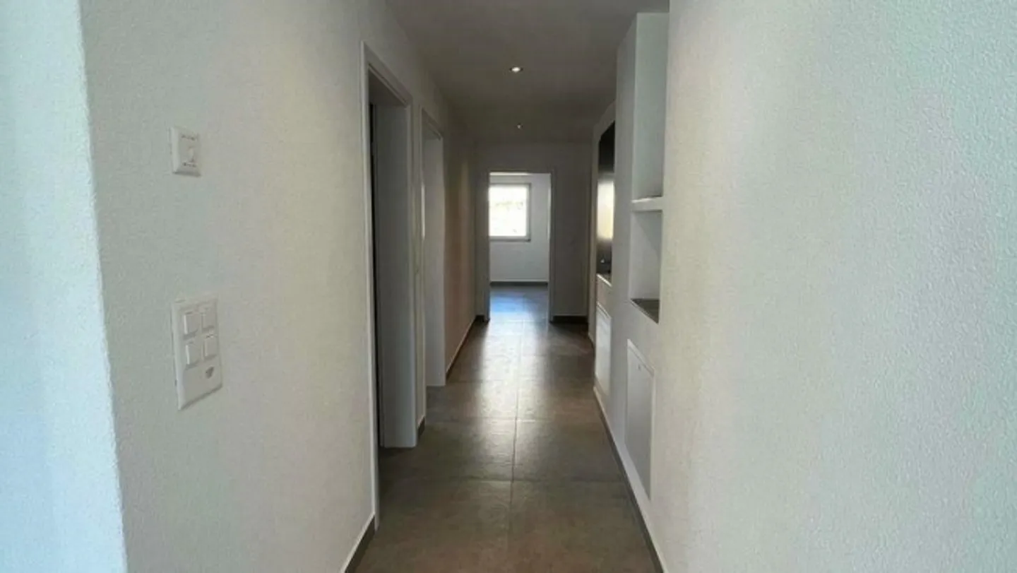 In the center of the village, beautiful modern apartment of 113.5 m2 with balcony. - Photo 9 of 9