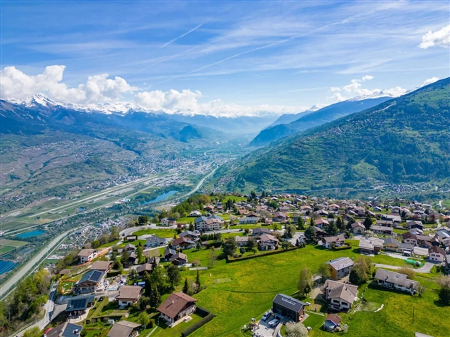 Bellissimo terreno edificabile con vista sulla valle del Rodano e sulle Alpi - Foto 6 di 11