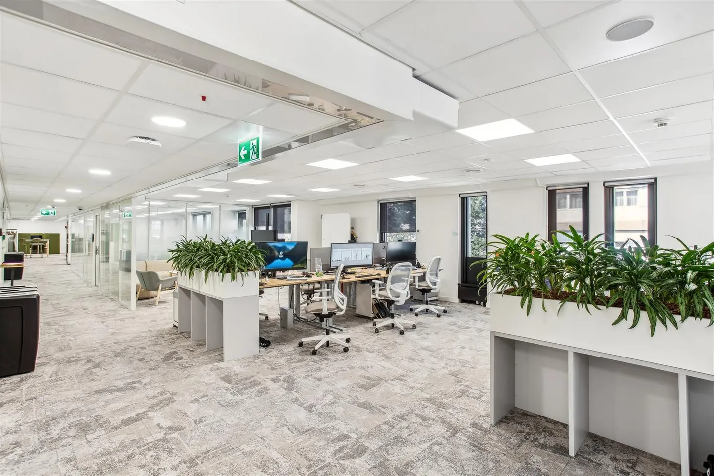 Surfaces de bureaux à louer secteur Acacias à Genève - Photo 3 sur 12