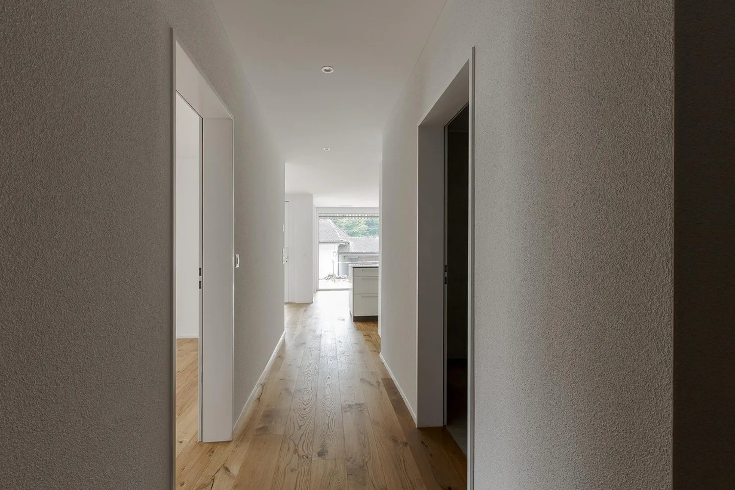 Bellissimo e moderno appartamento di 2,5 stanze in affitto in una posizione tranquilla - Foto 2 di 8