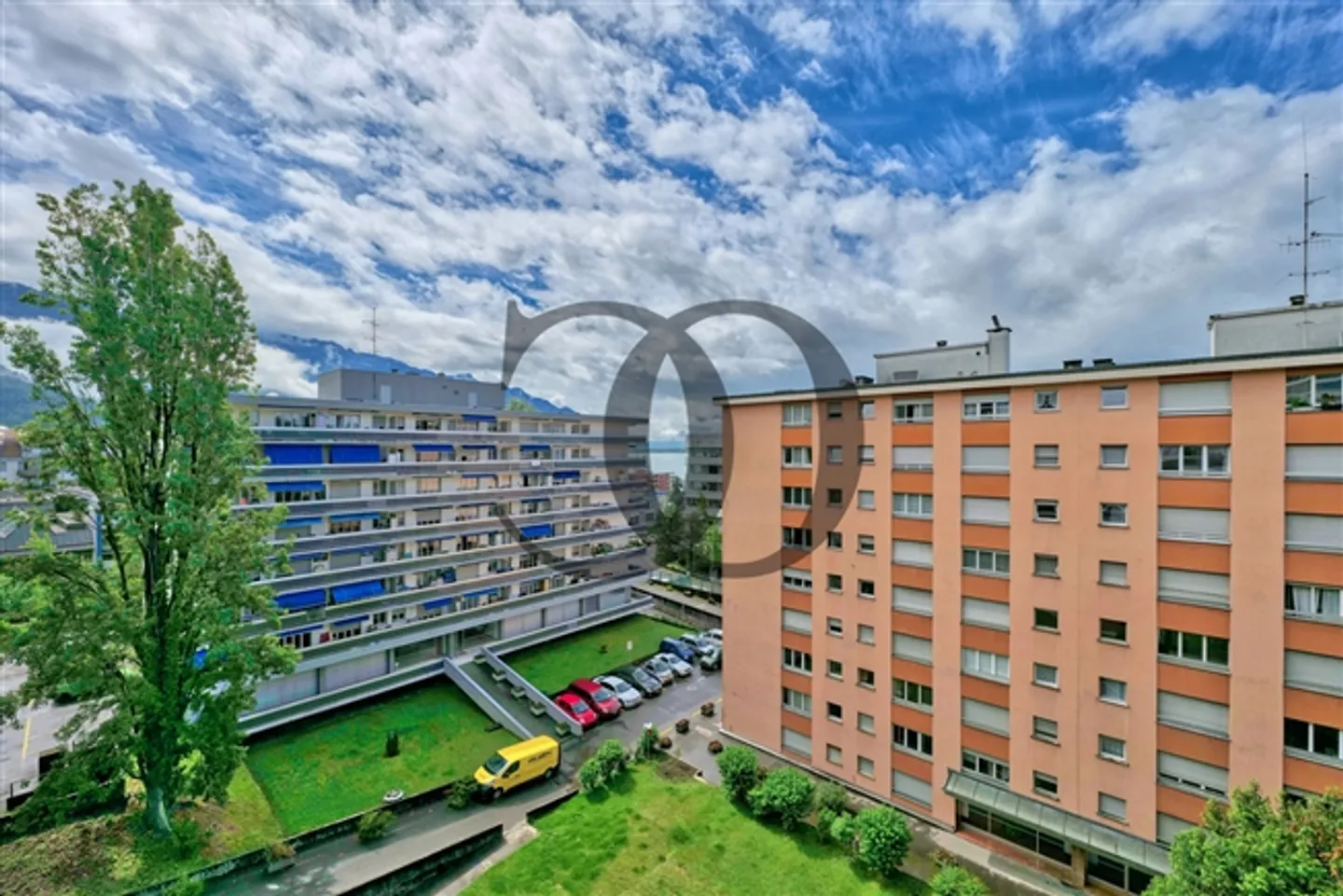 Exclusive 2.5 Room Apartment with Lake View - Photo 9 of 9