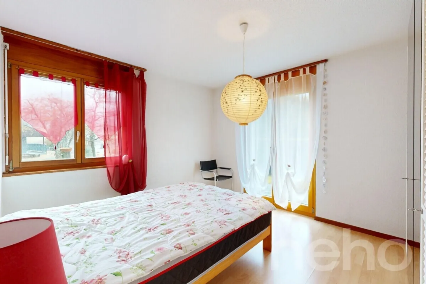 Una villa immersa nella luce, sospesa tra cielo e montagne - Foto 11 di 12