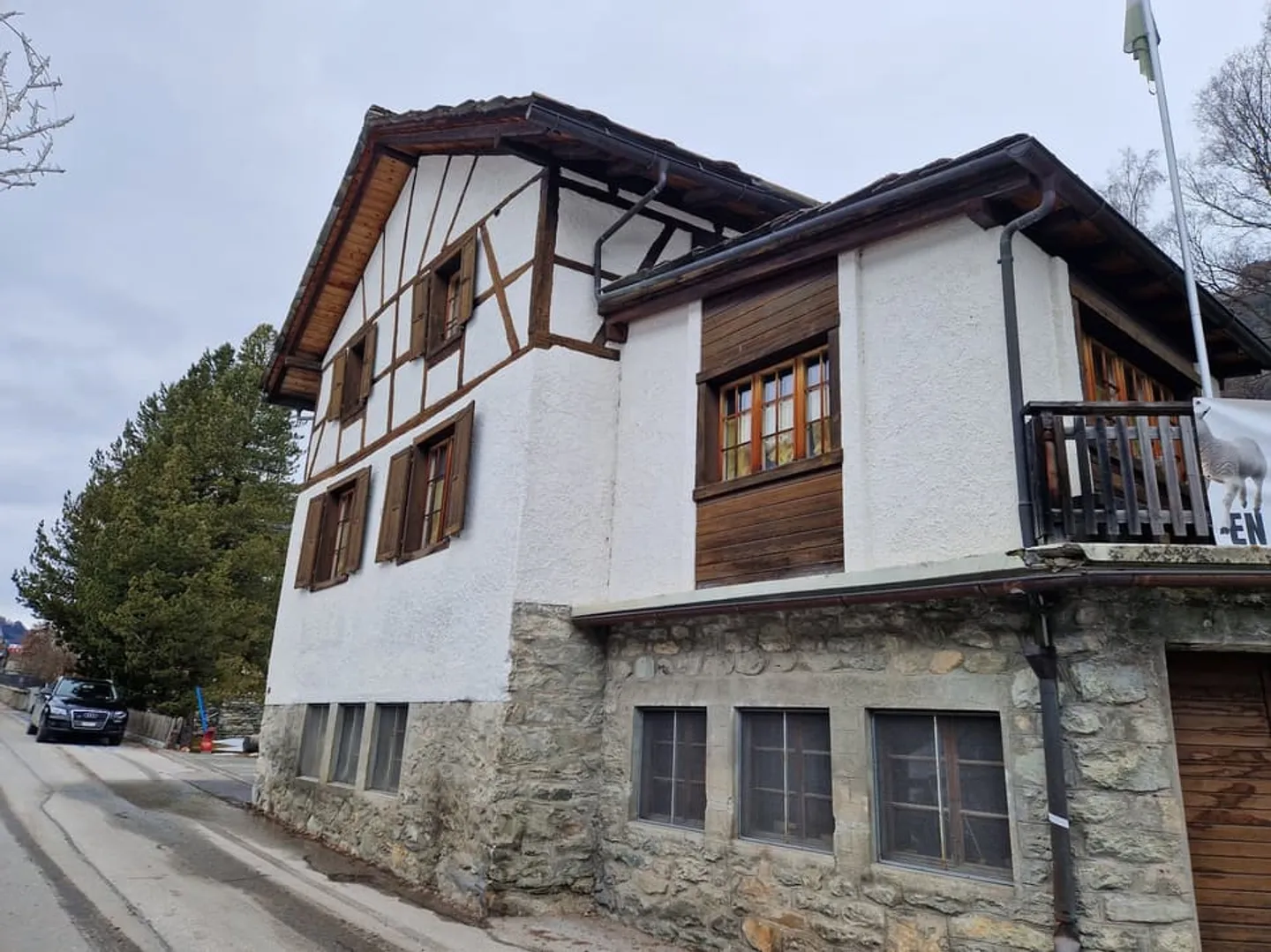 Chalet composed of two apartments - Central Street of the village of Evolène - Photo 2 of 9
