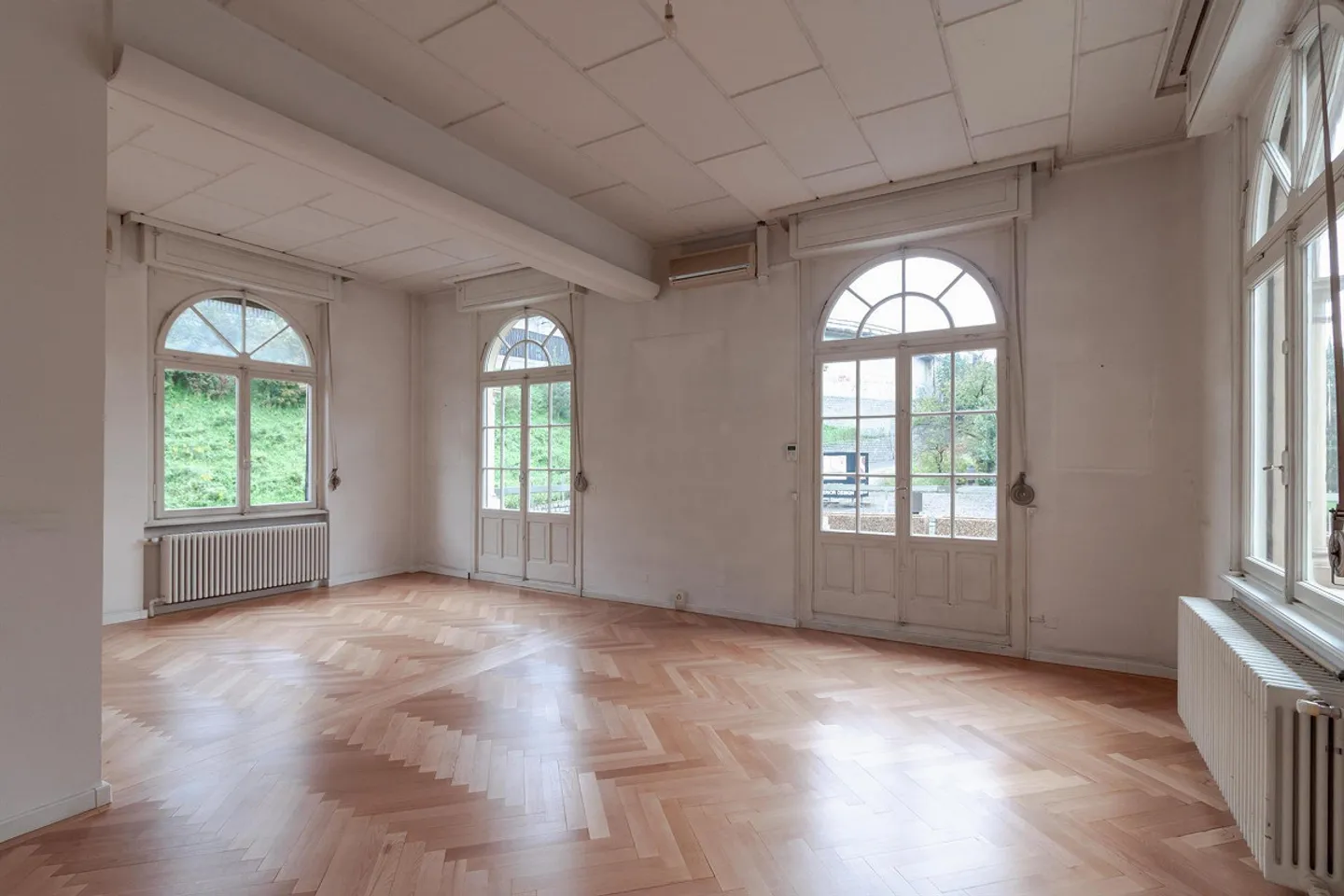 Lugano-Loreto Office with 5 Rooms, Terrace and Parking Spaces - Photo 5 of 9