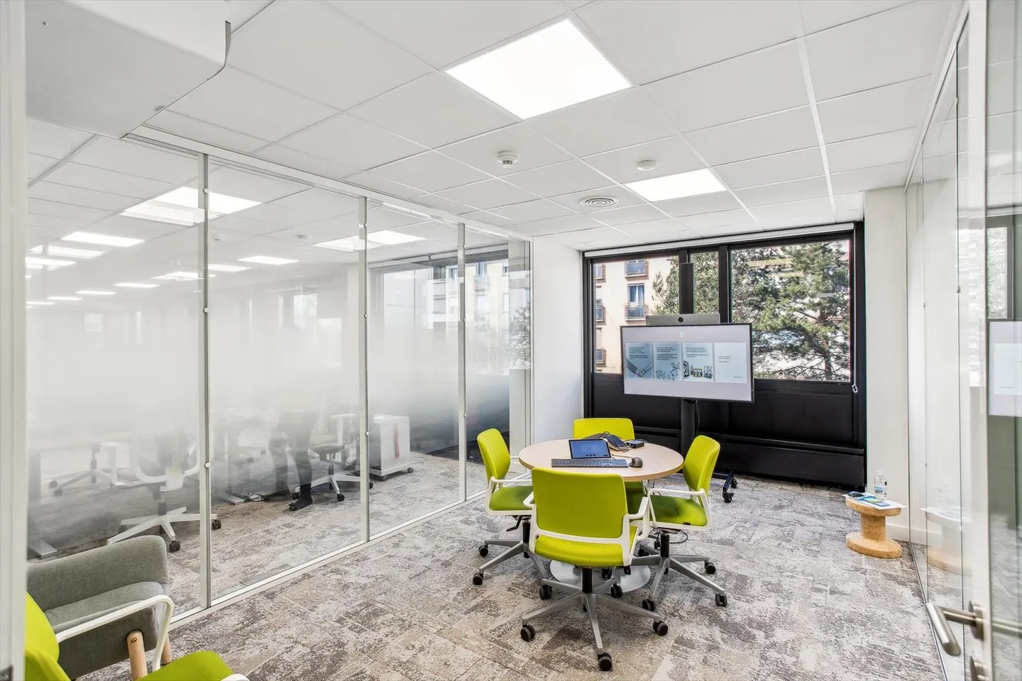 Surfaces de bureaux à louer secteur Acacias à Genève - Photo 6 sur 12