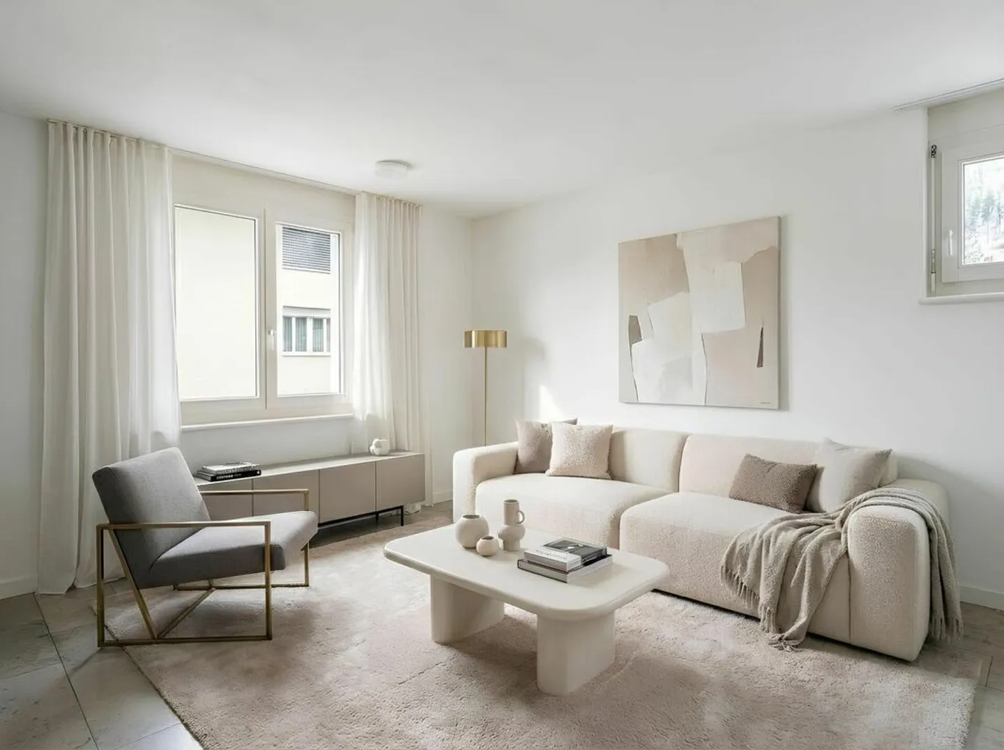 Spacious Apartment with Hobby Room - Photo 2 of 5