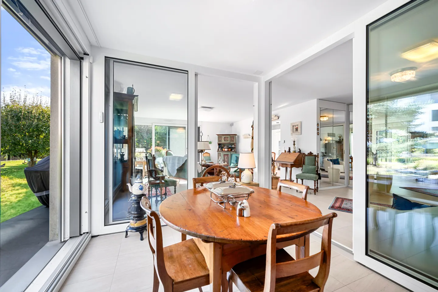 Appartamento Contemporaneo con Giardino - Foto 5 di 13