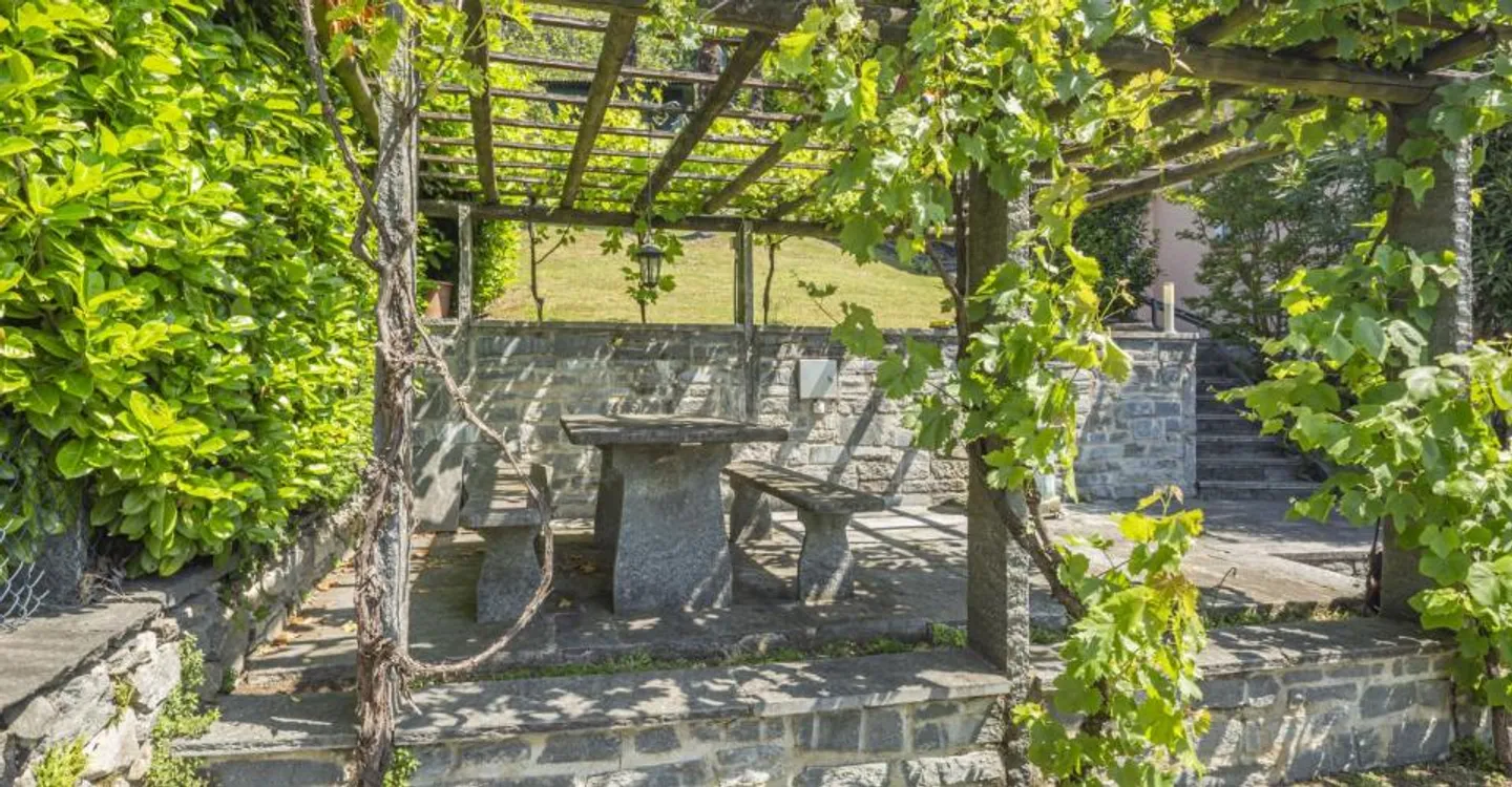 SPAZIO, KOMFORT UND AUSBLICK AUF LOCARNO - Foto 5 von 6