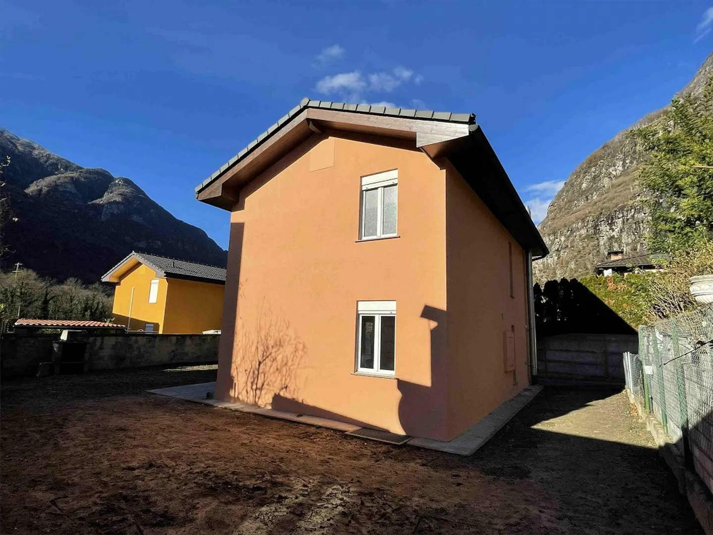 Vollständig renovierte Villa mit schönem flachem Garten - Foto 6 von 11