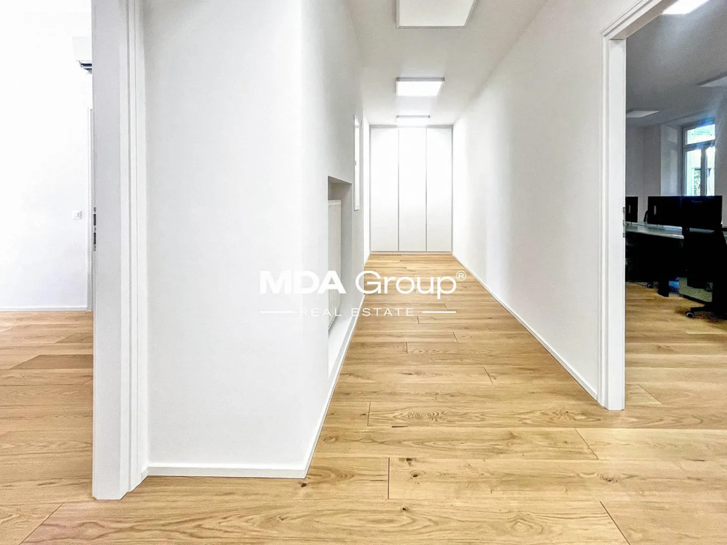 Office - Lugano - Photo 2 of 13