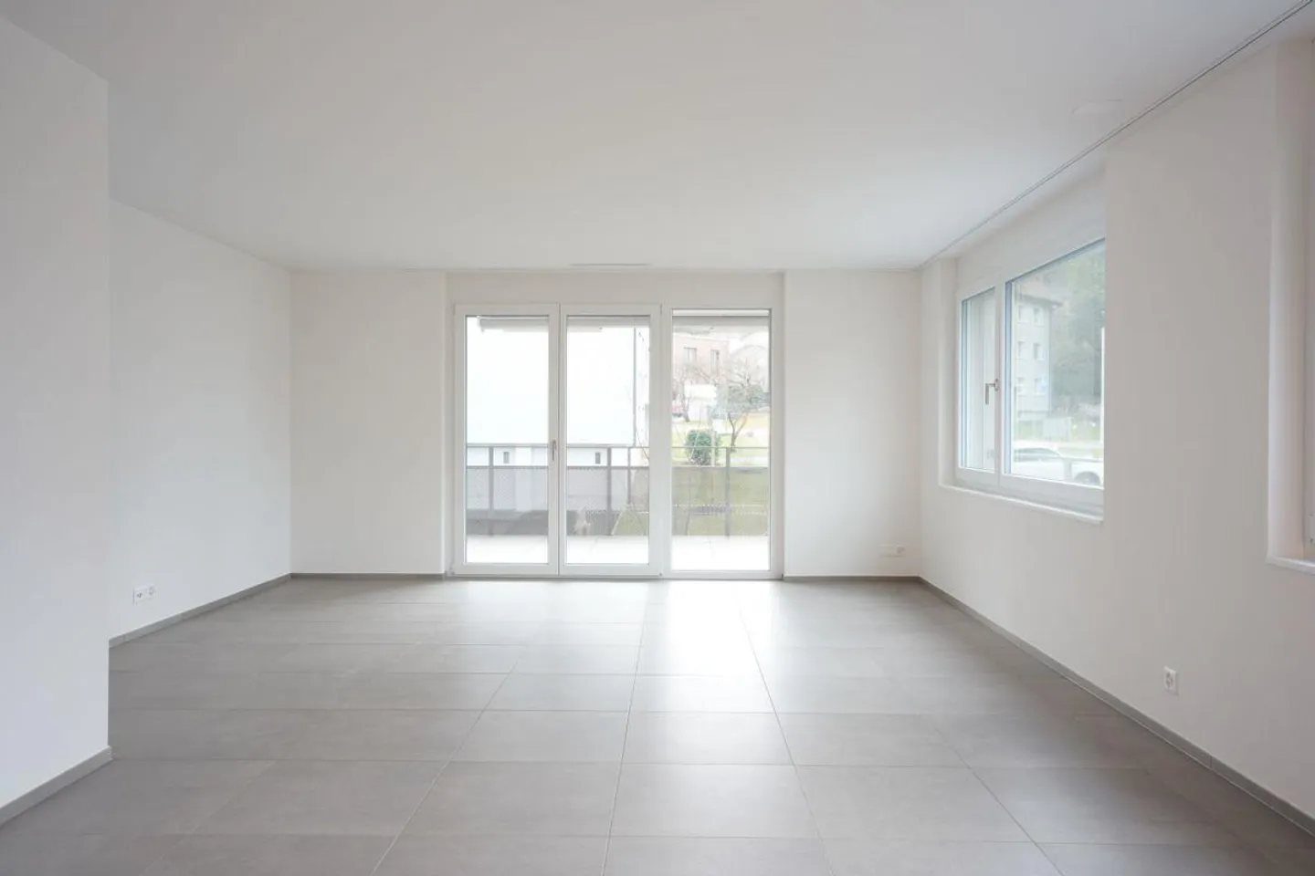 Vivere a contatto con la natura, vivere modernamente - Appartamento di 3,5 stanze con terrazza - Foto 3 di 11