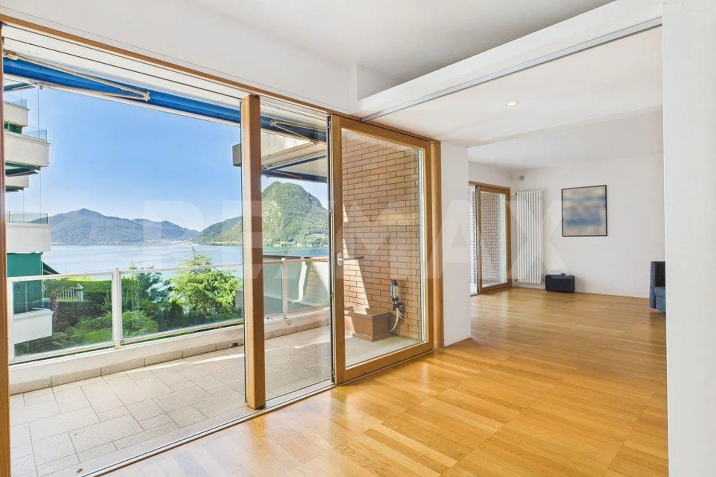 Castagnola – Eleganza con vista mozzafiato: appartamento di 2,5 locali con terrazze e vista sul lago di Lugano - Anche seconda casa - Foto 3 di 13