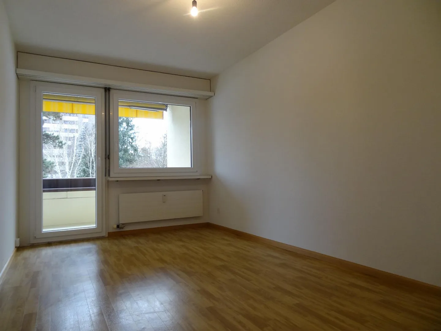 Large 4.5-room apartment for rent in the Mischeli development - Photo 3 of 8