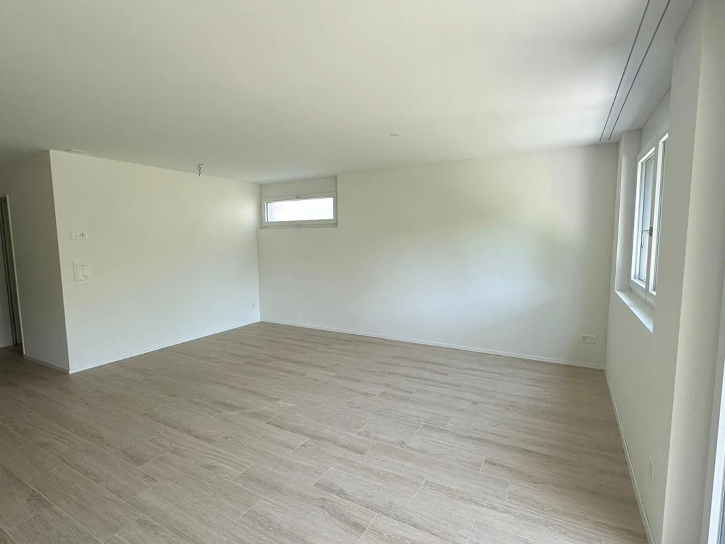 Charmante appartement de 2,5 pièces avec terrasse ensoleillée - Photo 4 sur 5