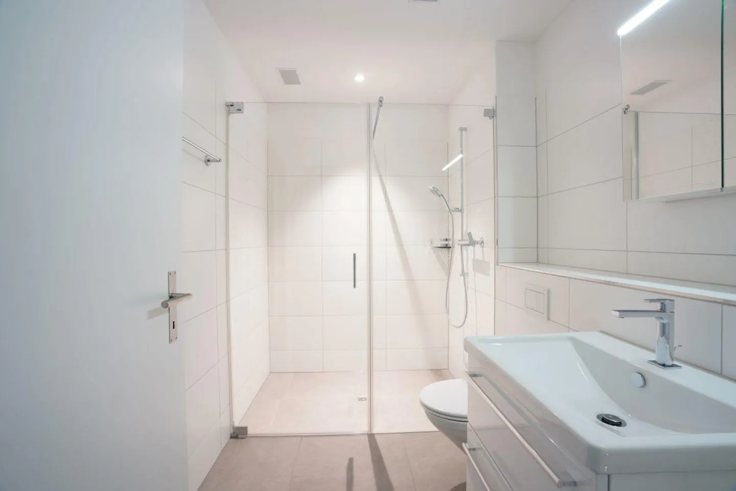 Vivere a contatto con la natura, vivere modernamente - Appartamento di 3,5 stanze con terrazza - Foto 9 di 11