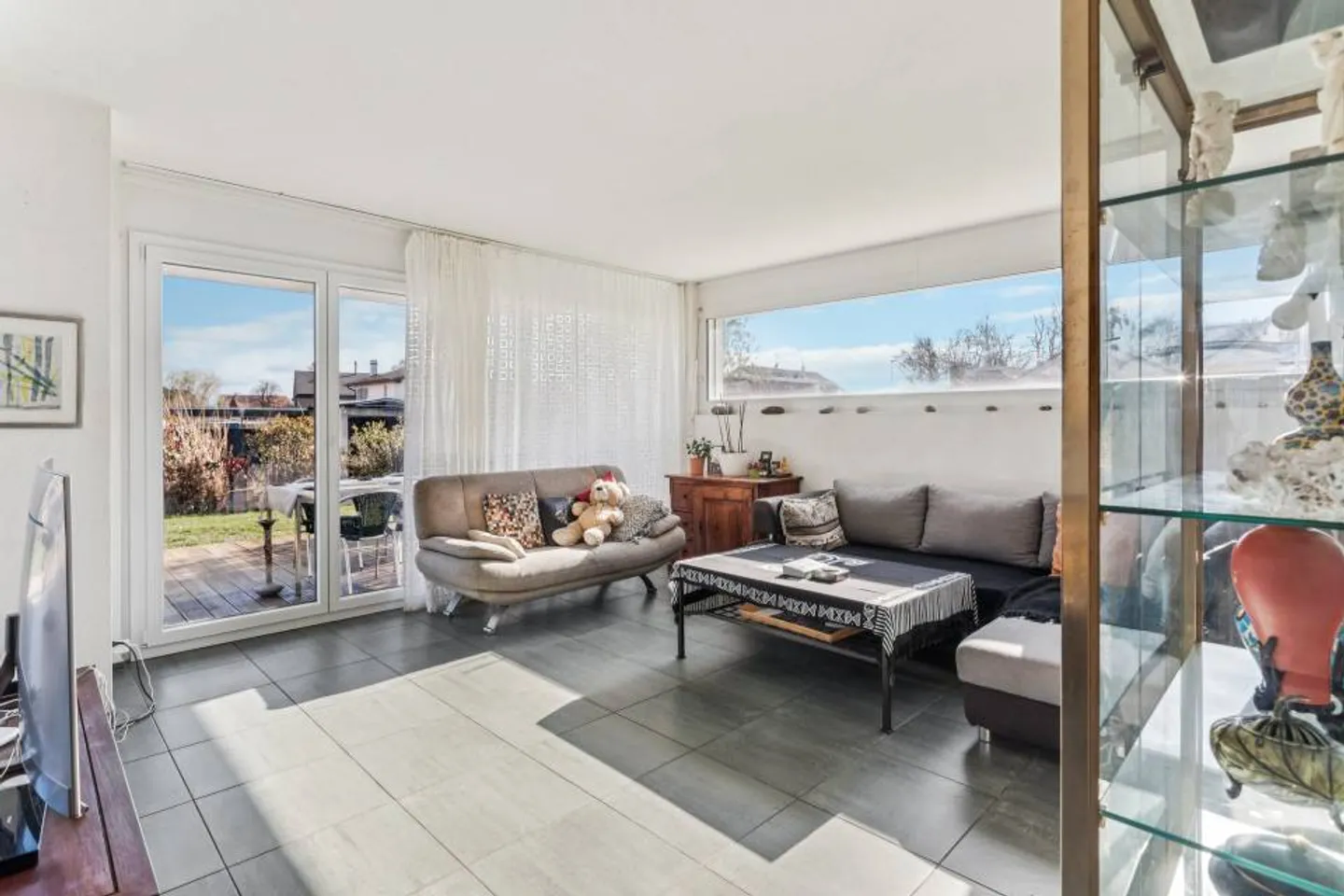 Elegantes und Helles Architektenhaus in Gletterens - Foto 2 von 13