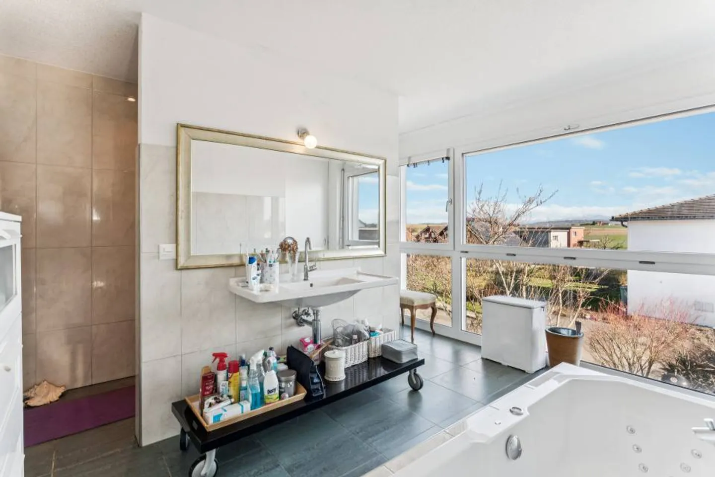 Elegantes und Helles Architektenhaus in Gletterens - Foto 5 von 13