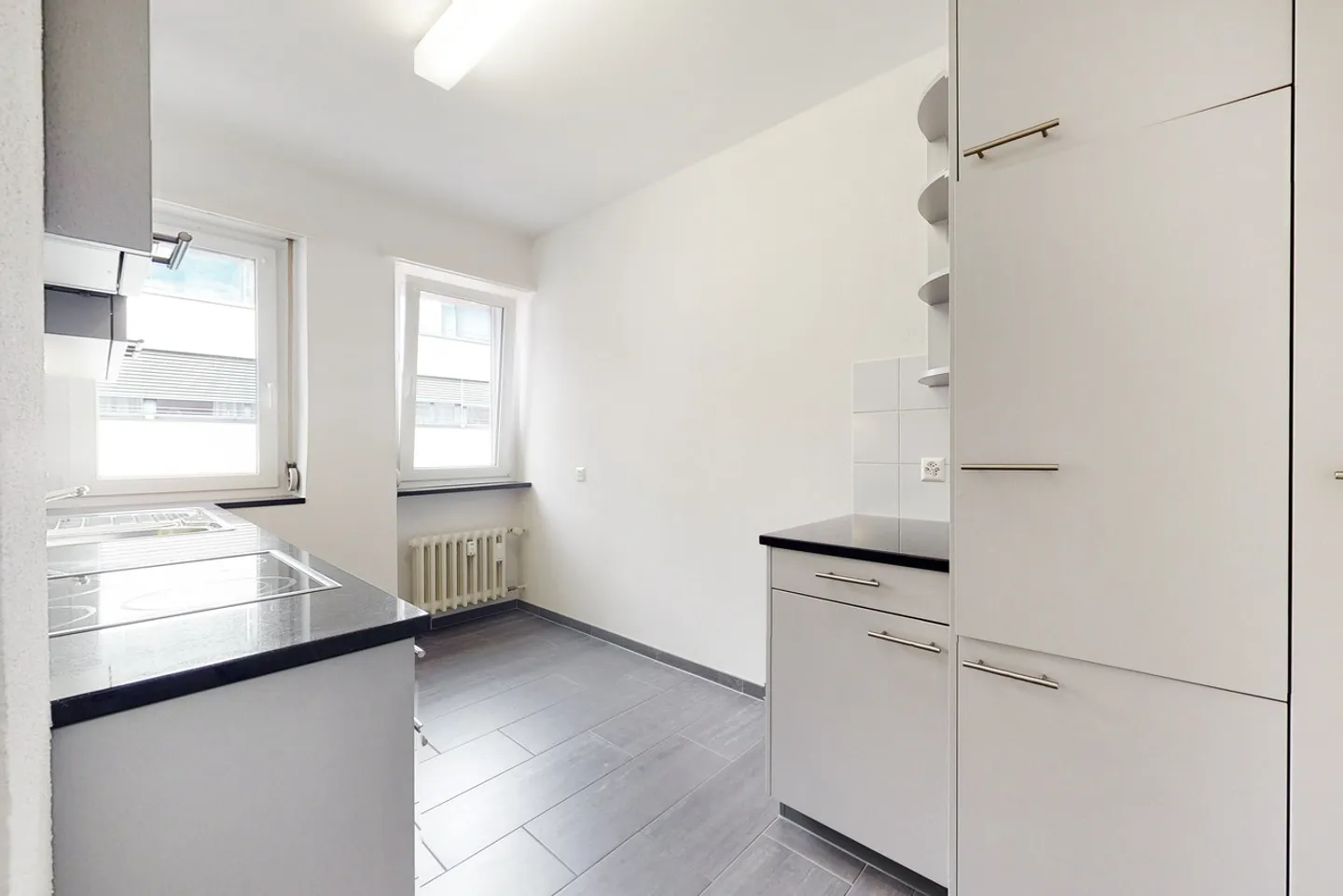 Apartment for rent - Photo 3 of 8