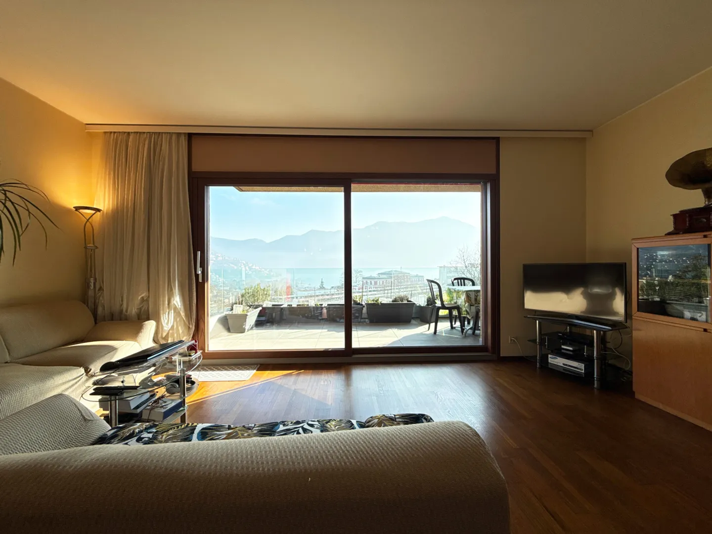 Charming Apartment with Lake View - Photo 2 of 16