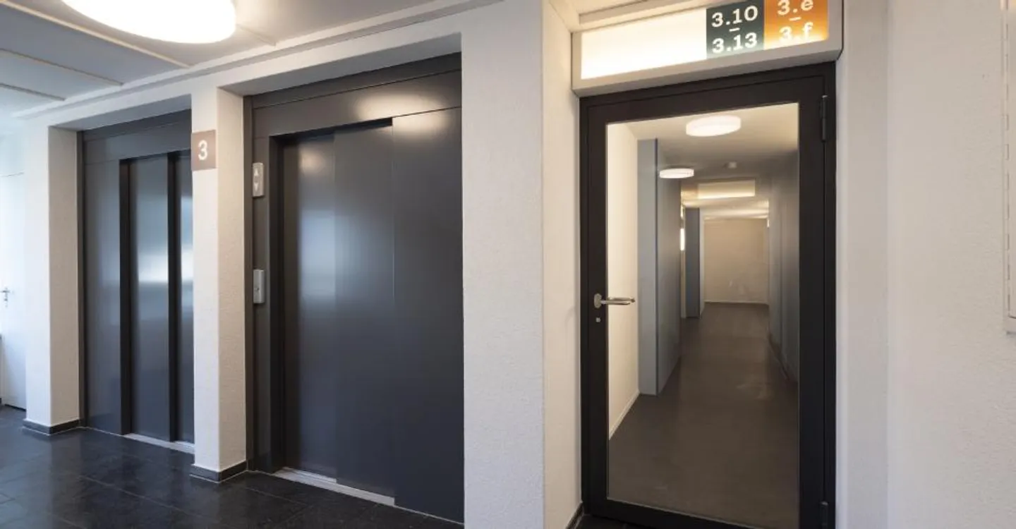 Ufficio Attico Elegante con Terrazza - Foto 7 di 10
