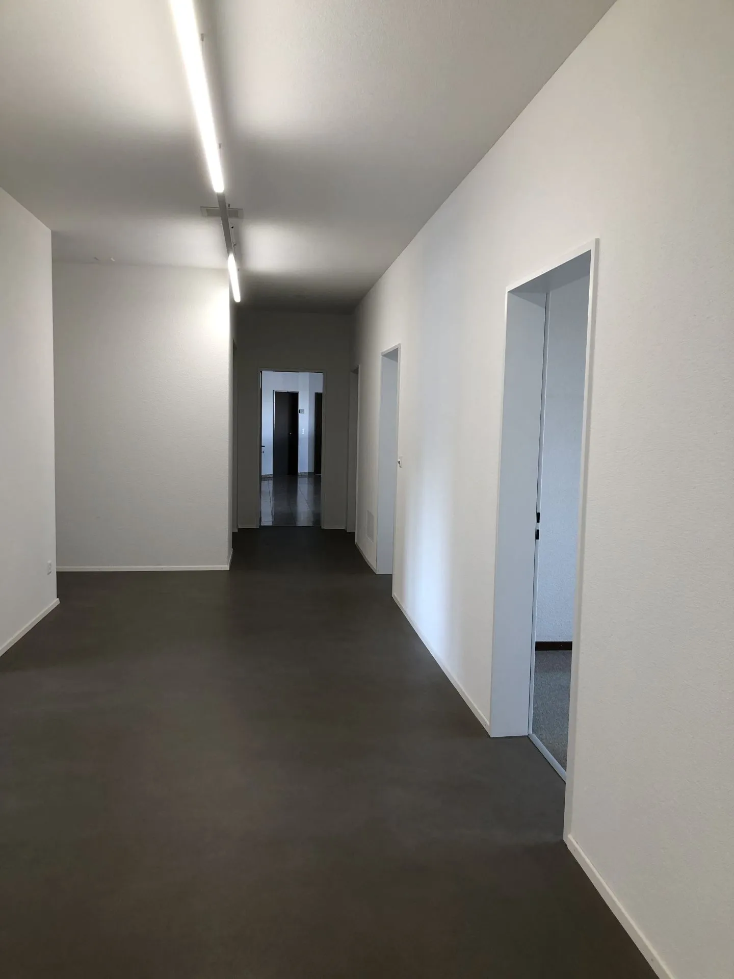 Büro- / Gewerberäume an bester Lage zu vermieten - Foto 4 von 10