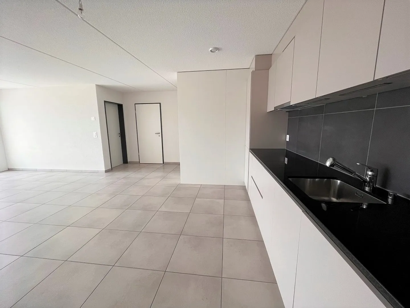 Charmant appartement 2.5 pièces - Photo 1 sur 10