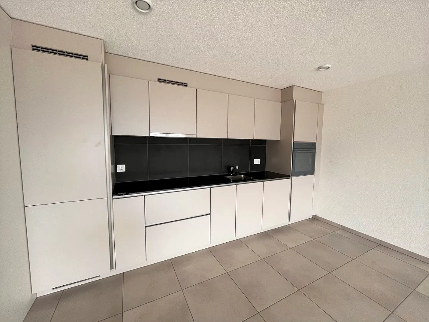 Charmant appartement 2.5 pièces - Photo 3 sur 10