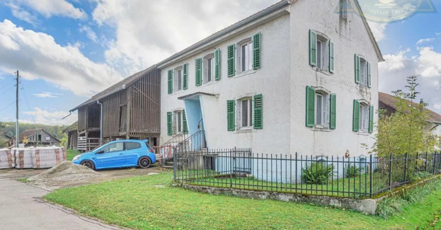Maison Charmante avec Grange - Photo 2 sur 13