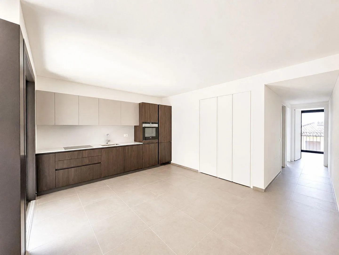 Modern 3.5 rooms immersed in greenery in Gordola - Photo 1 of 9