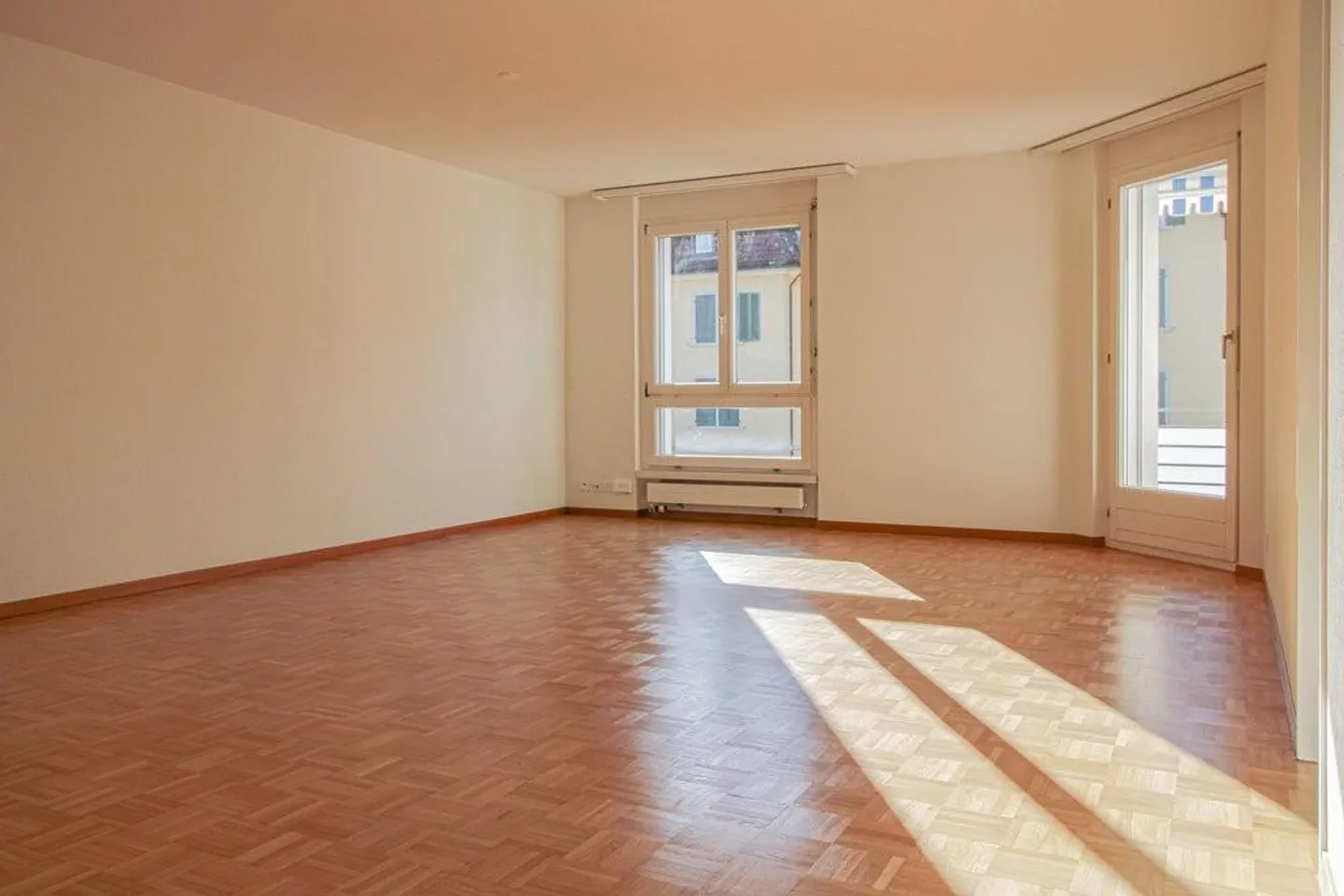 Charming 2½ Room Apartment - Photo 3 of 6