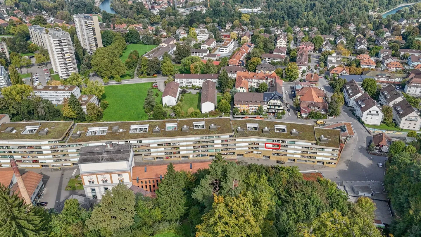 Am Fusse des Hausberges: Exklusive 3.5-Zimmer Wohnung mit Weitsicht - Foto 20 von 21