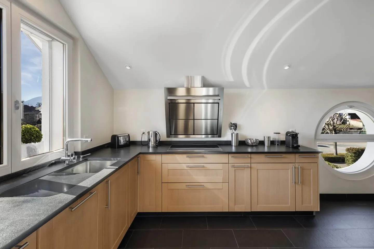 Magnificent apartment near Nyon - Photo 5 of 10