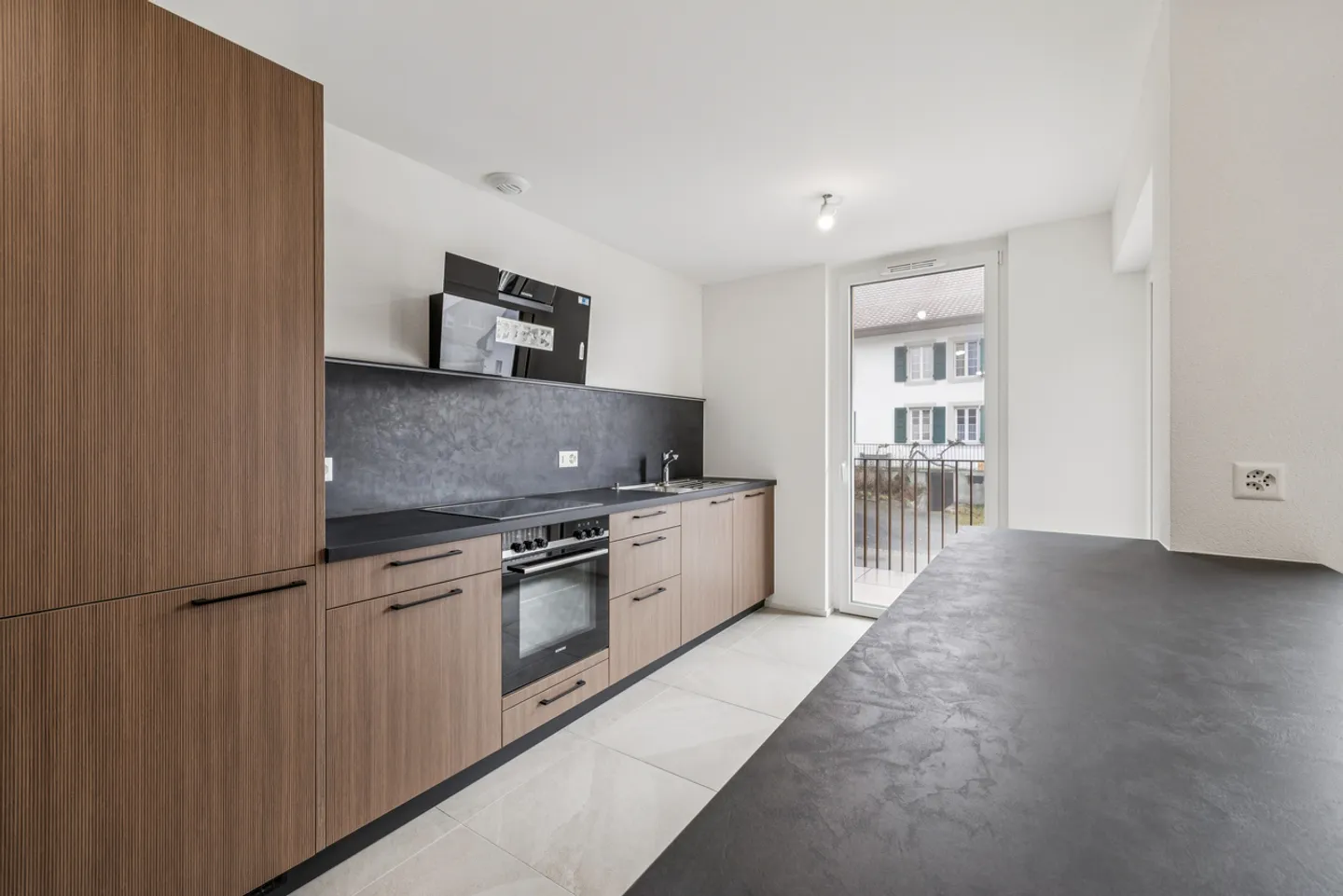 Dorf XVI - Wunderschöne 4.5 Zimmer - Foto 4 von 8