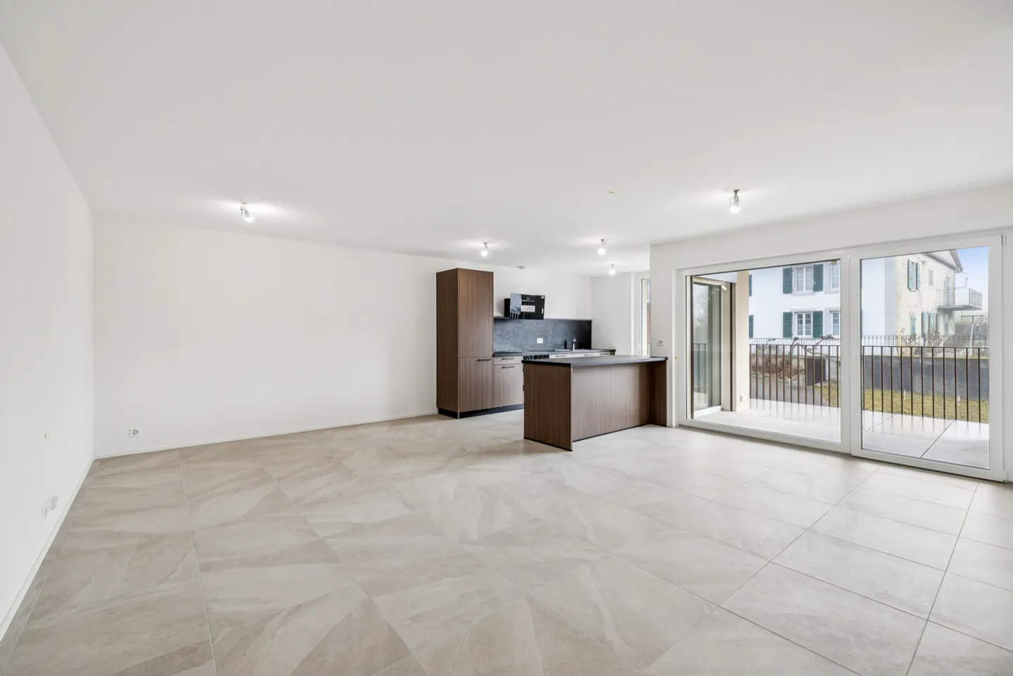 Dorf XVI - Wunderschöne 4.5 Zimmer - Foto 5 von 8