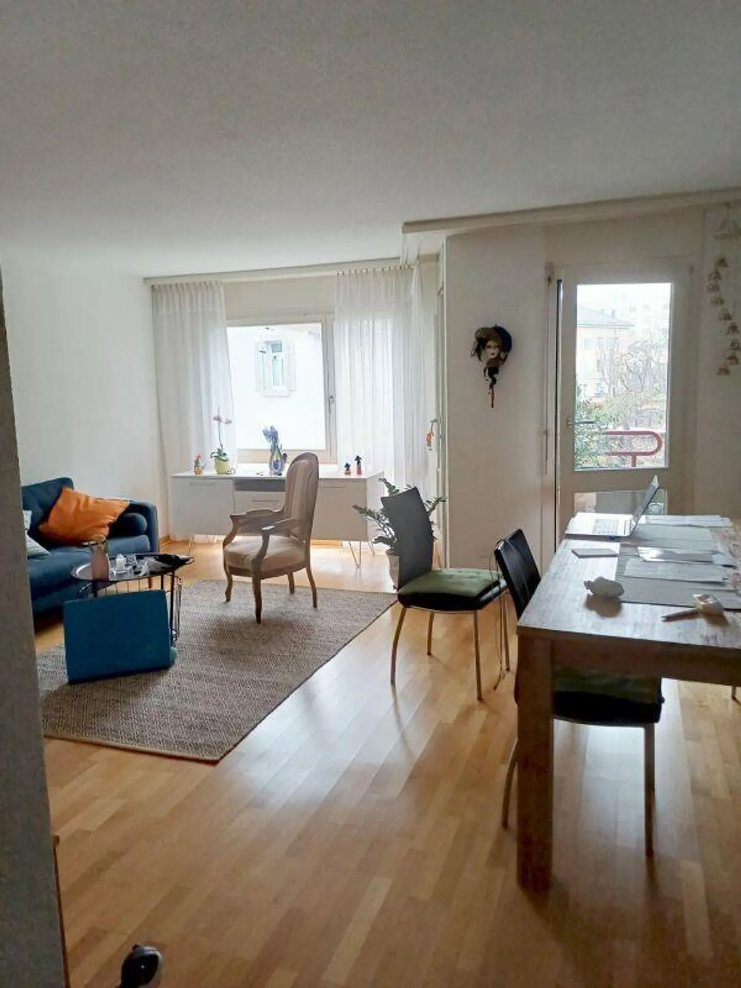 Appartement spacieux avec balcon - Photo 4 sur 10